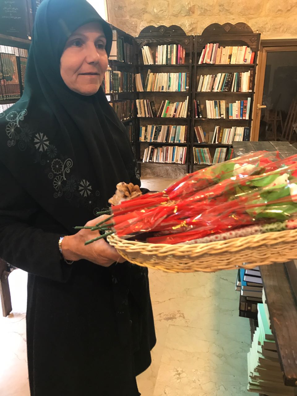 بلدية الطيبة تكرم الامهات في عيدهن